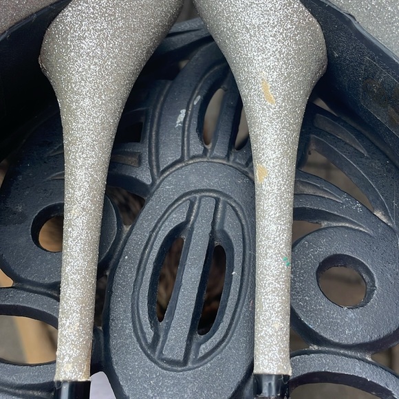 Customer Made Football Team High-heeled Pumps, Size 7 1/2 - Picture 10 of 12